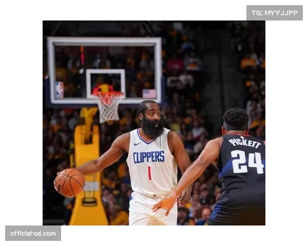 哈登本场贡献14次助攻，助力球队赛季第三次助攻上双